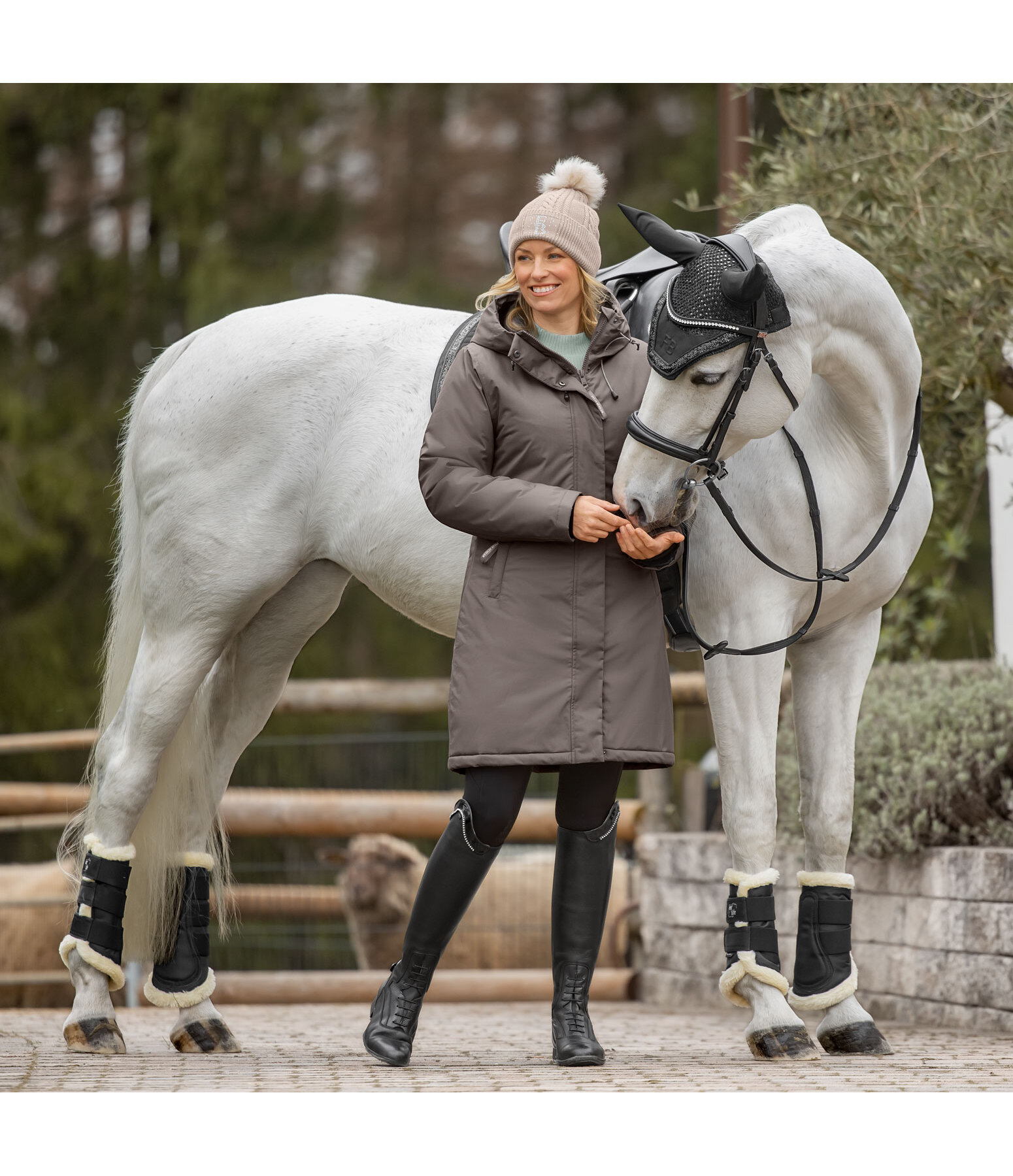 Manteau d'�quitation technique � capuche  Amelie