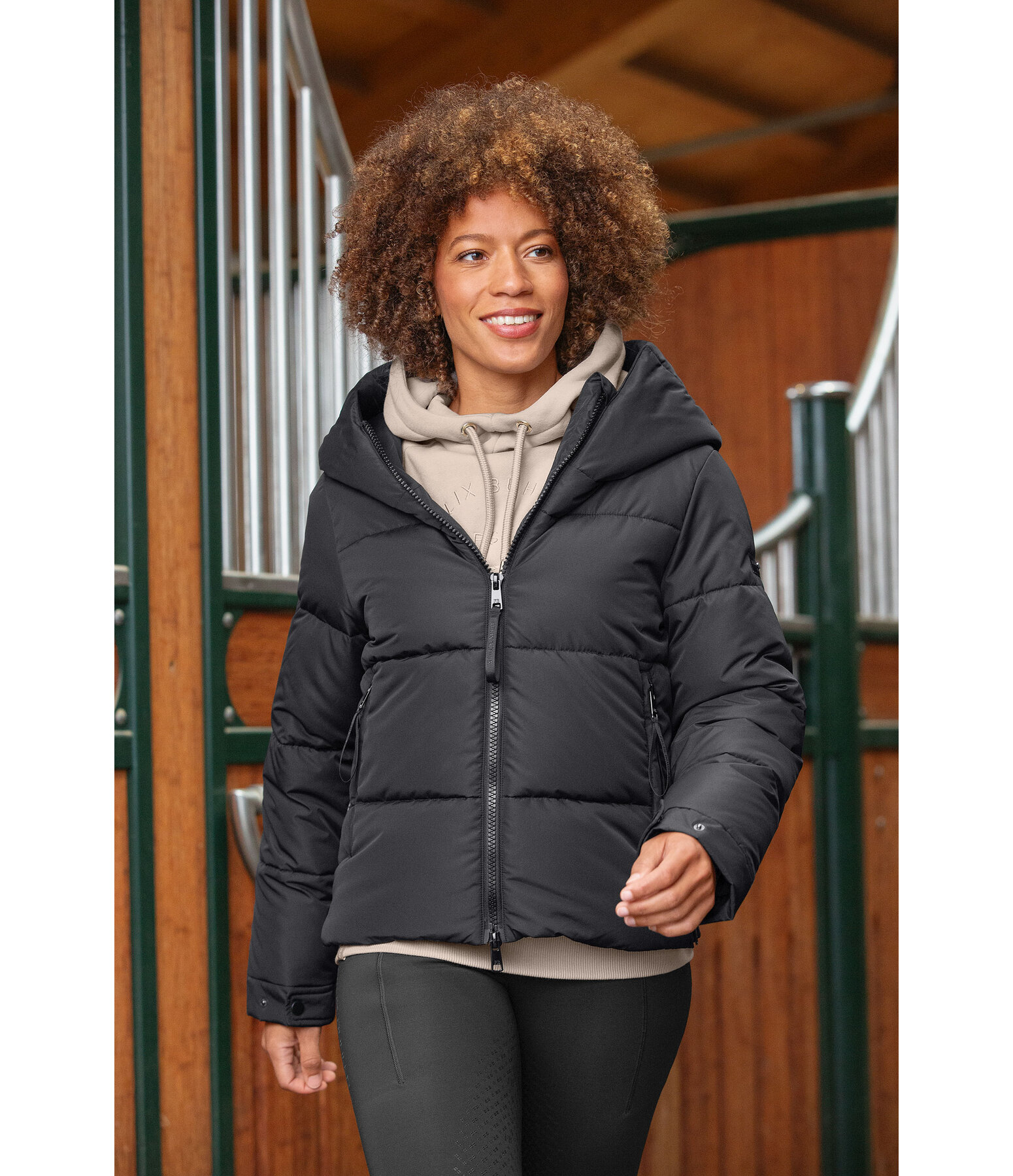 Veste d'quitation matelasse  capuche  Amilia