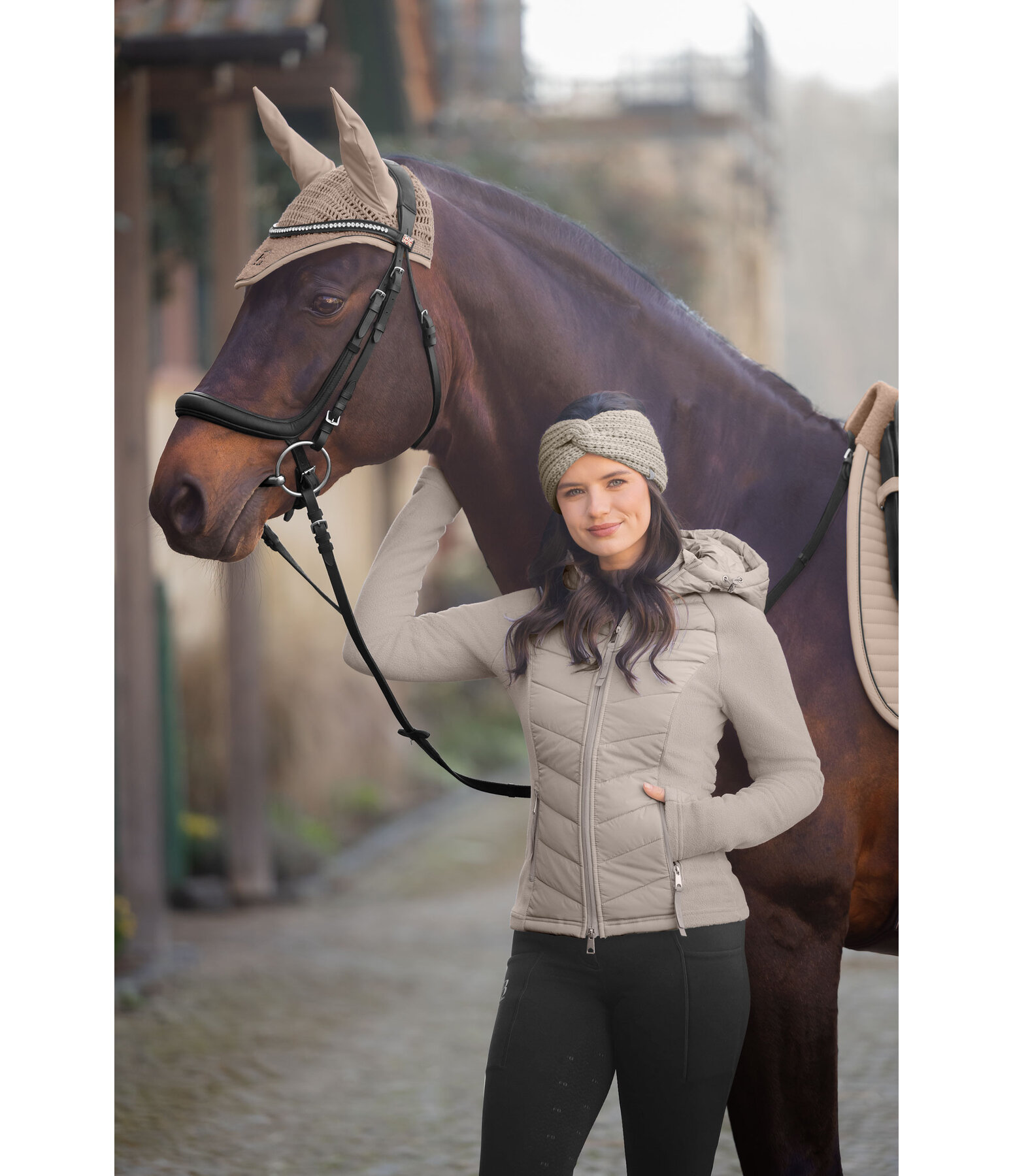 Veste bi-mati�re � capuche  Elisa