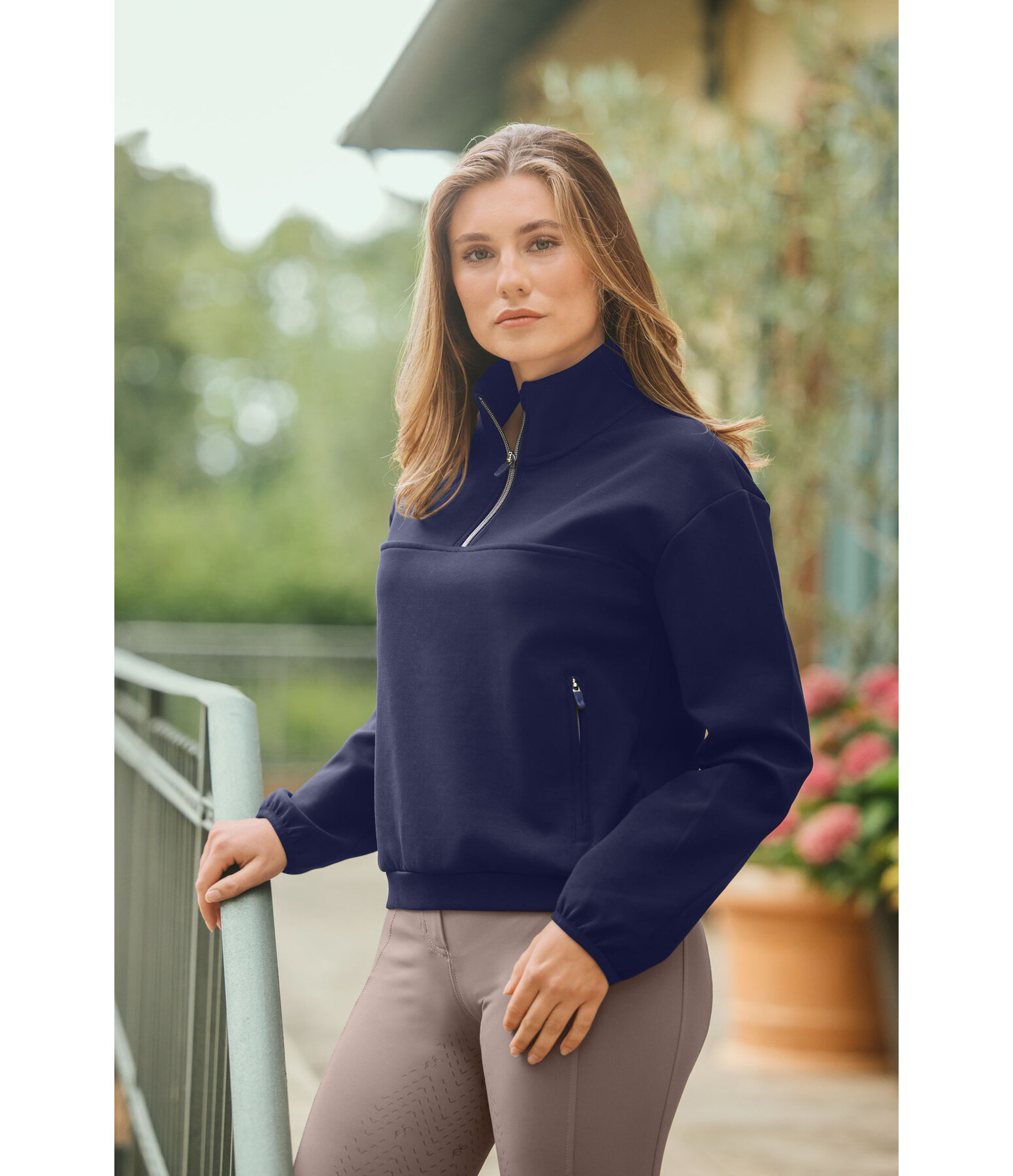 Sweat cropped  Alessa