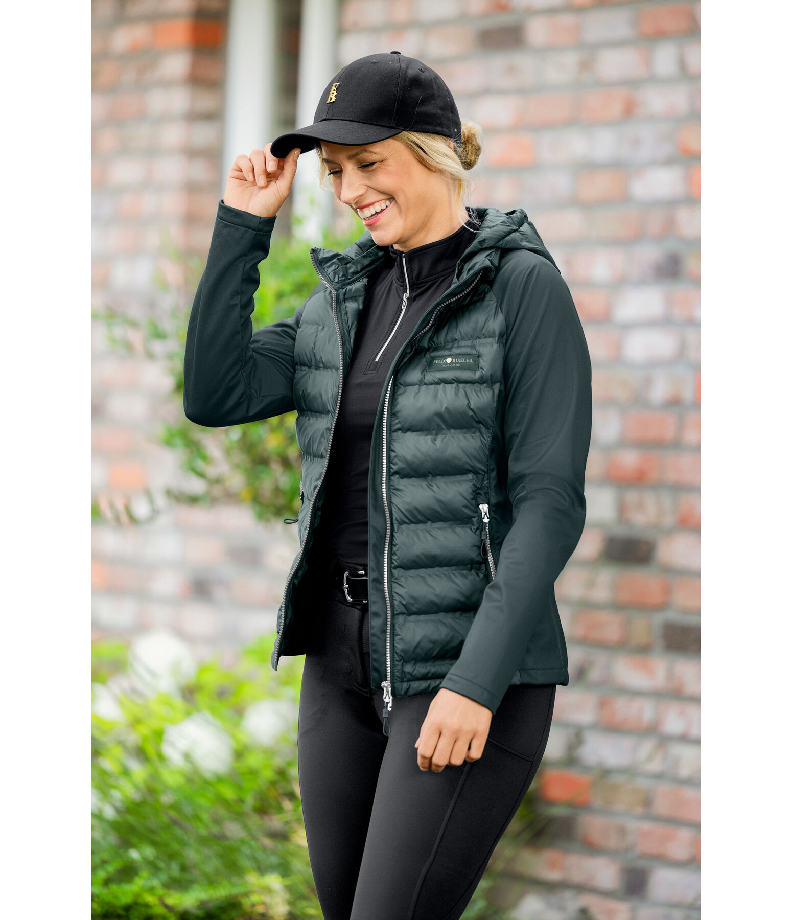 Veste bi-mati�re � capuche  Jolien