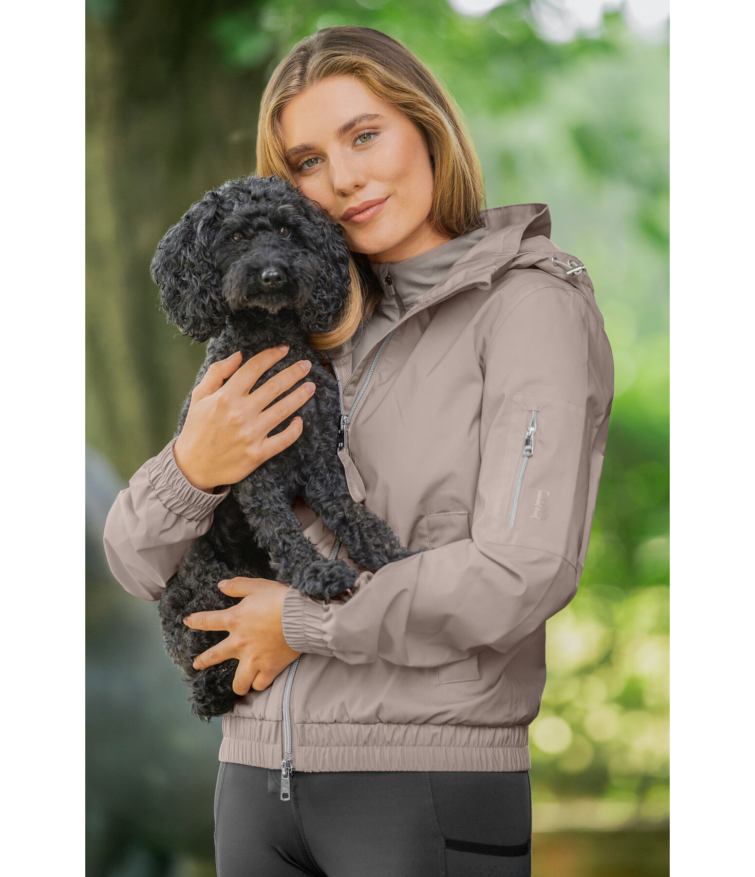 Blouson technique � capuche  Nila