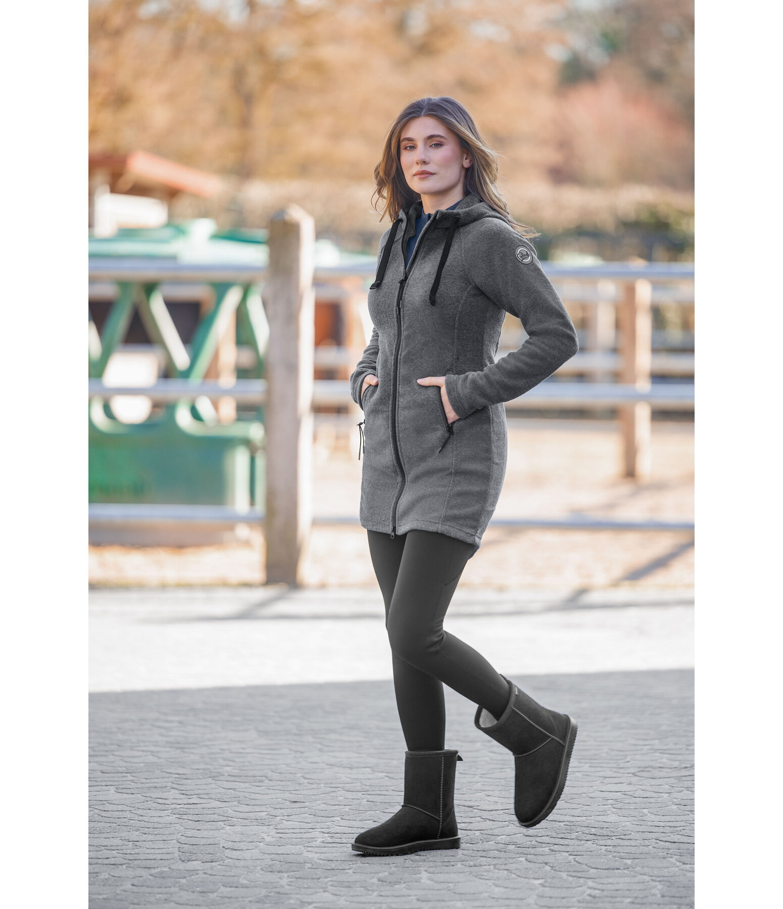 Manteau polaire � capuche  Greta