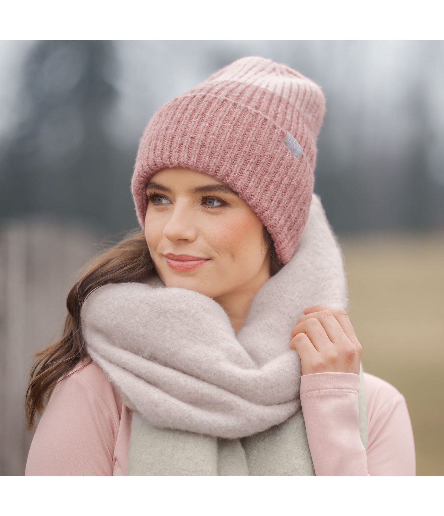 Bonnet  Elin