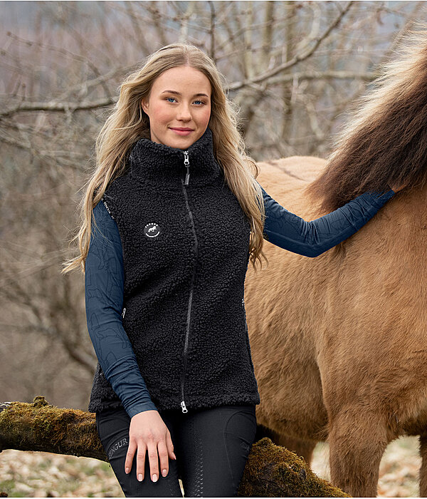 Tenue islandaise Asta en bleu nuit