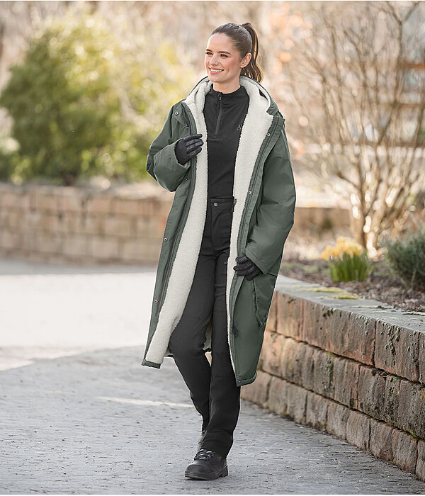 Tenue femme avec sweat � capuche oversize